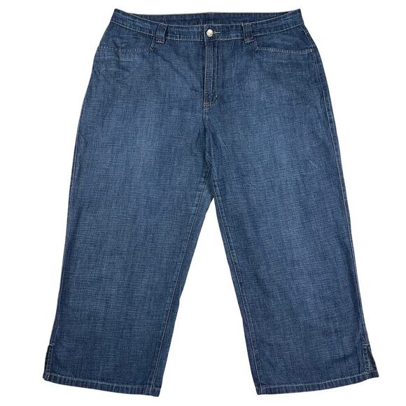 LL Bean Women’s Wide Leg Chambray Weight Denim Cropped Pants Jeans Size 16 - Picture 1 of 8